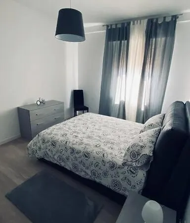 Sun Street Apartment